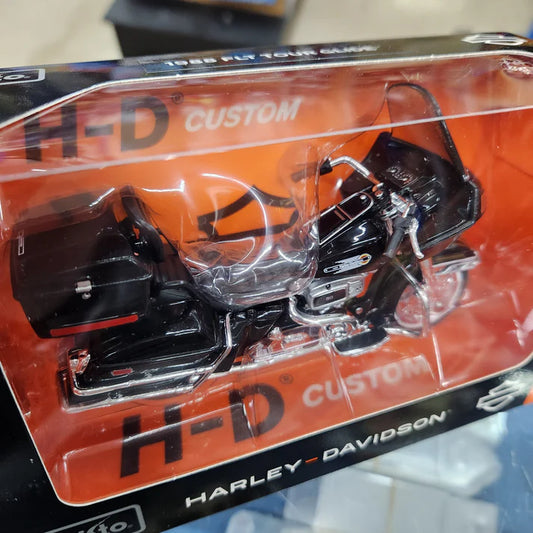 Harley-Davidson® 1:18 1988 FLT TOUR GLIDE Motorcycle Series 45