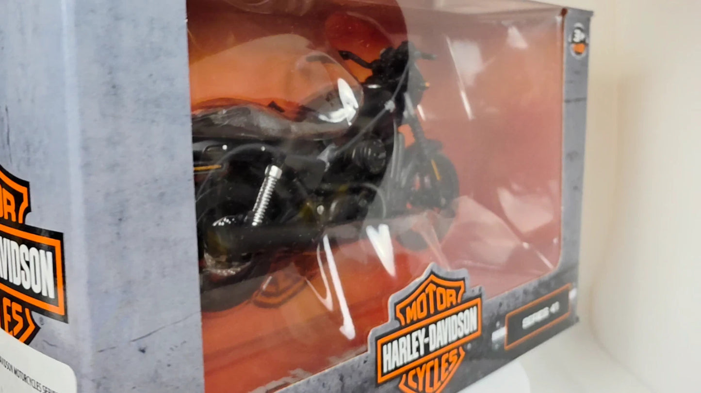 Harley-Davidson® 1:18 2015 Black Street 750 XR