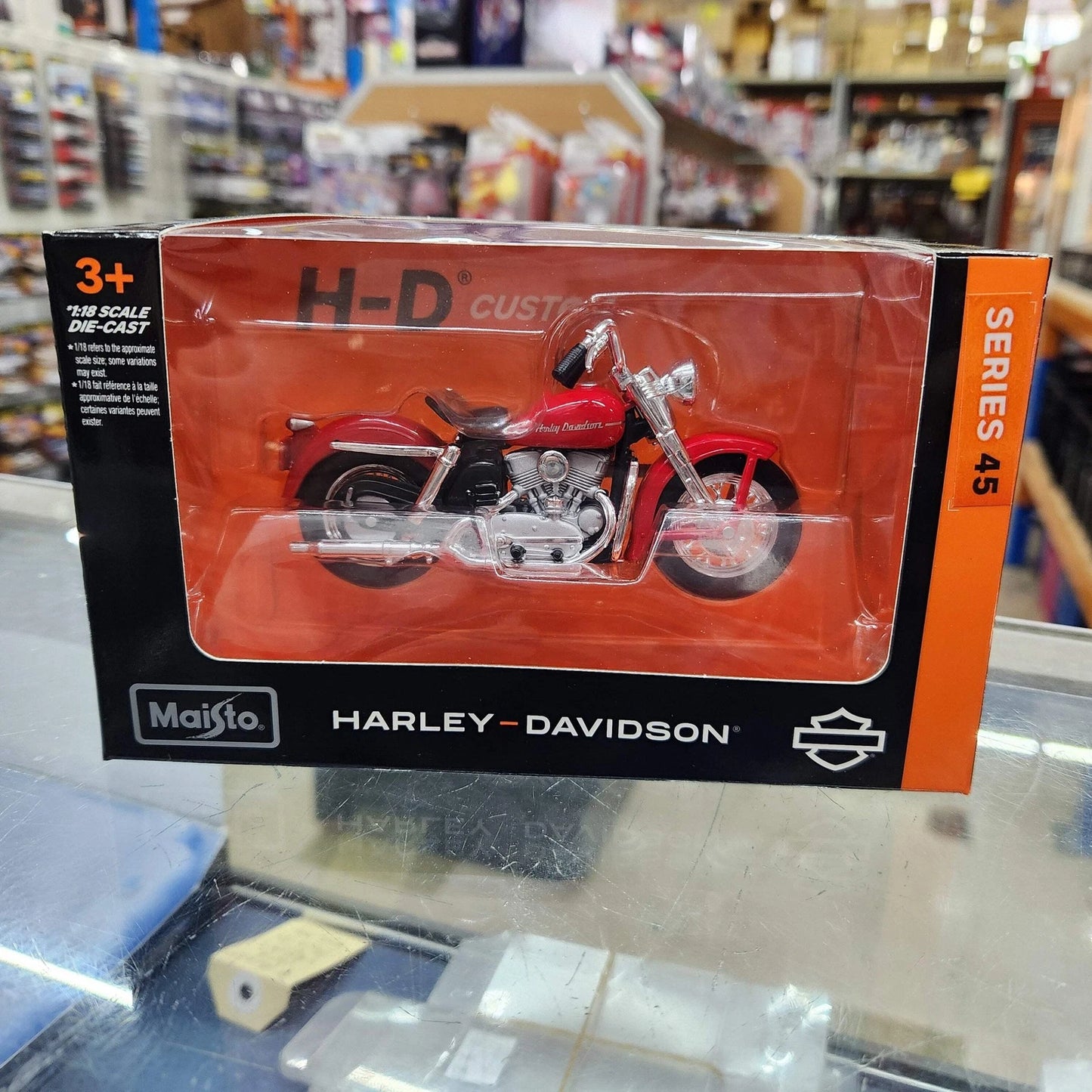Harley-Davidson® 1:18 1952 K MODEL Red Motorcycle Series 45